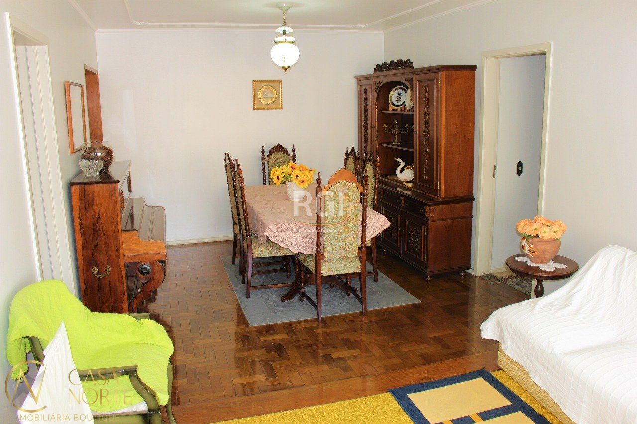 Apartamento à venda com 3 quartos, 126m², 1 vaga, Rua Santana no bairro Farroupilha em Porto Alegre
