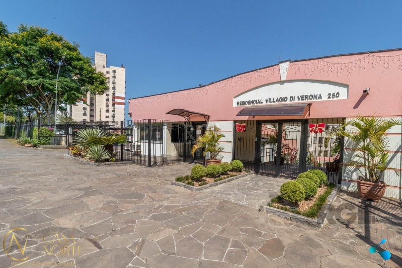 Apartamento à venda com 2 quartos, 58m², 1 vaga, Rua Abram Goldsztein no bairro Jardim Carvalho em Porto Alegre