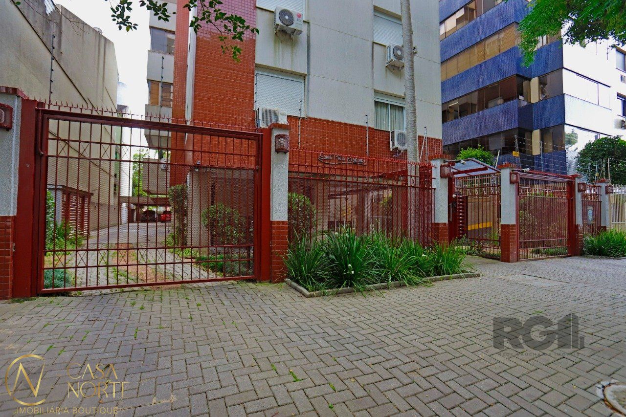 Apartamento à venda com 2 quartos, 69m², 1 suíte, 2 vagas, Rua Saldanha Marinho no bairro Menino Deus em Porto Alegre