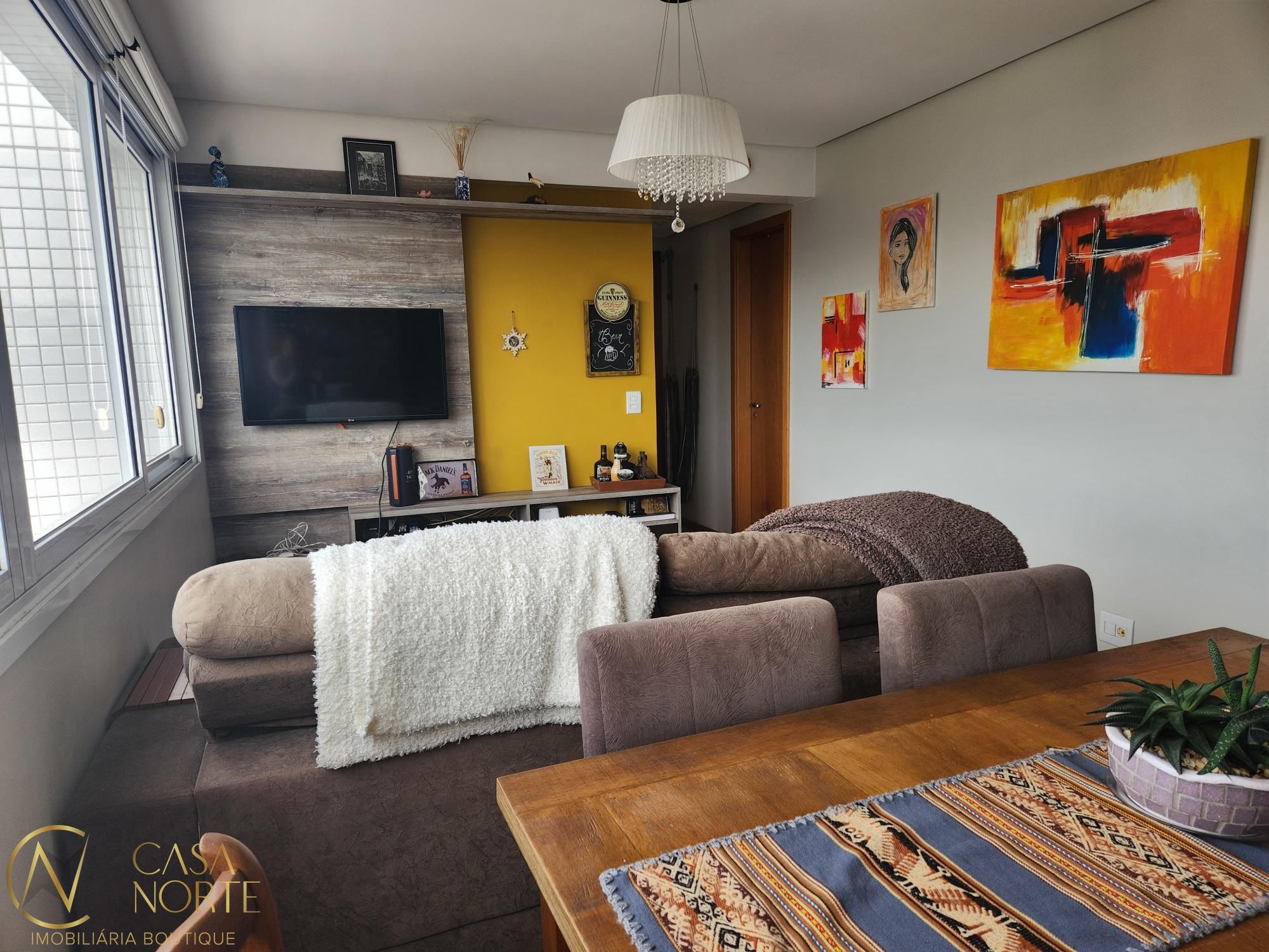 Apartamento à venda com 2 quartos, 63m², 1 suíte, 2 vagas, Rua Domingos Crescêncio no bairro Santana em Porto Alegre