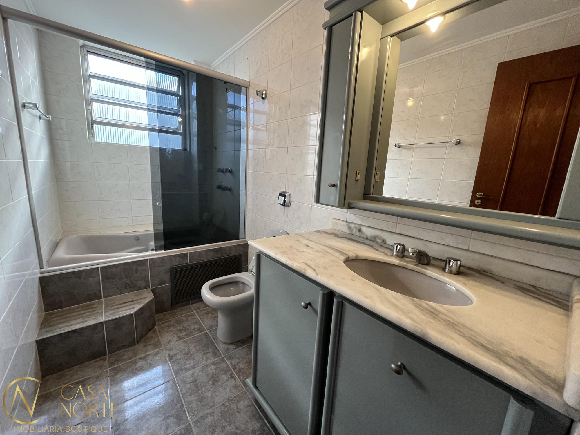 Apartamento à venda com 2 quartos, 91m², 1 vaga, Rua Rafael Saadi no bairro Menino Deus em Porto Alegre