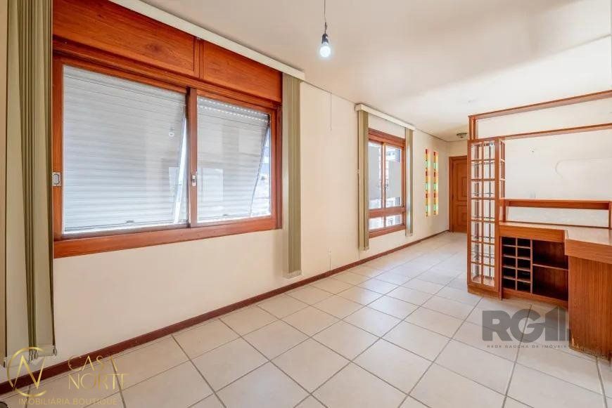 Cobertura à venda com 3 quartos, 224m², 2 suítes, 2 vagas, Rua Francisco Ferrer no bairro Rio Branco em Porto Alegre