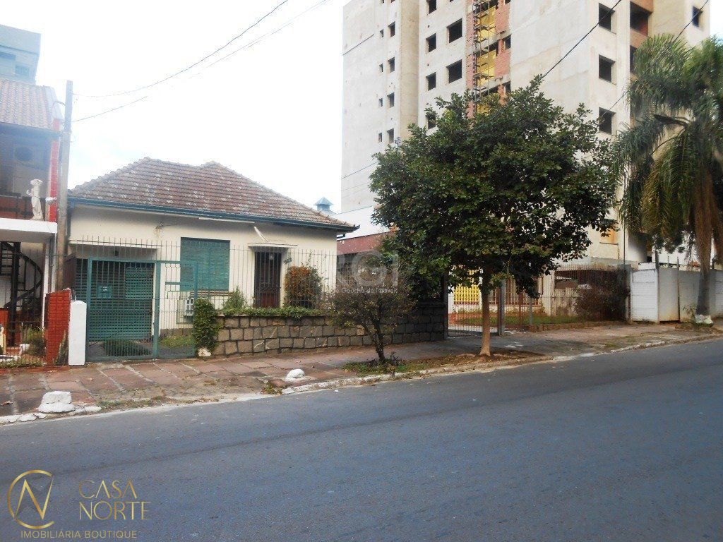 Terreno à venda  com 359m², Rua Portugal no bairro São João em Porto Alegre