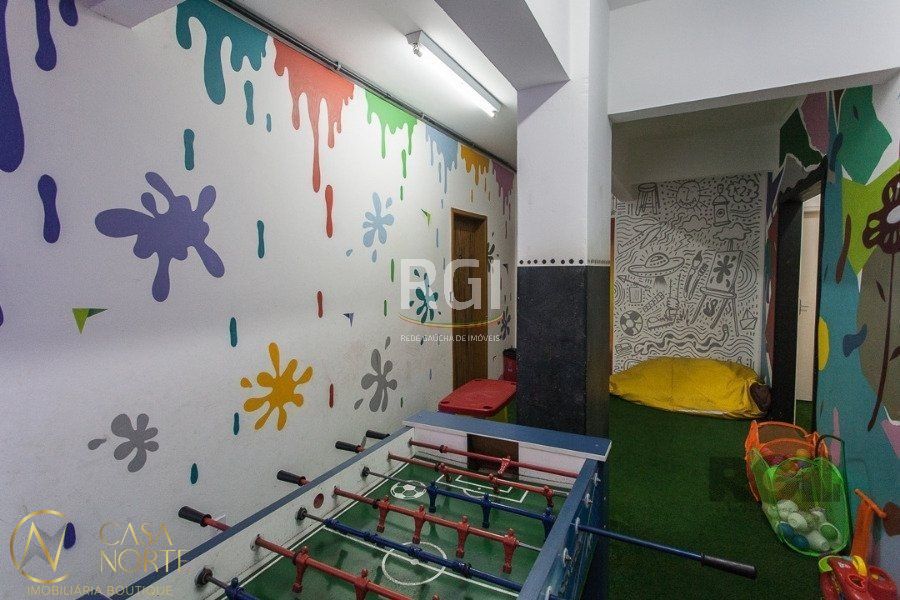 Apartamento à venda com 2 quartos, 93m², 1 vaga, Rua Santa Rita no bairro Floresta em Porto Alegre