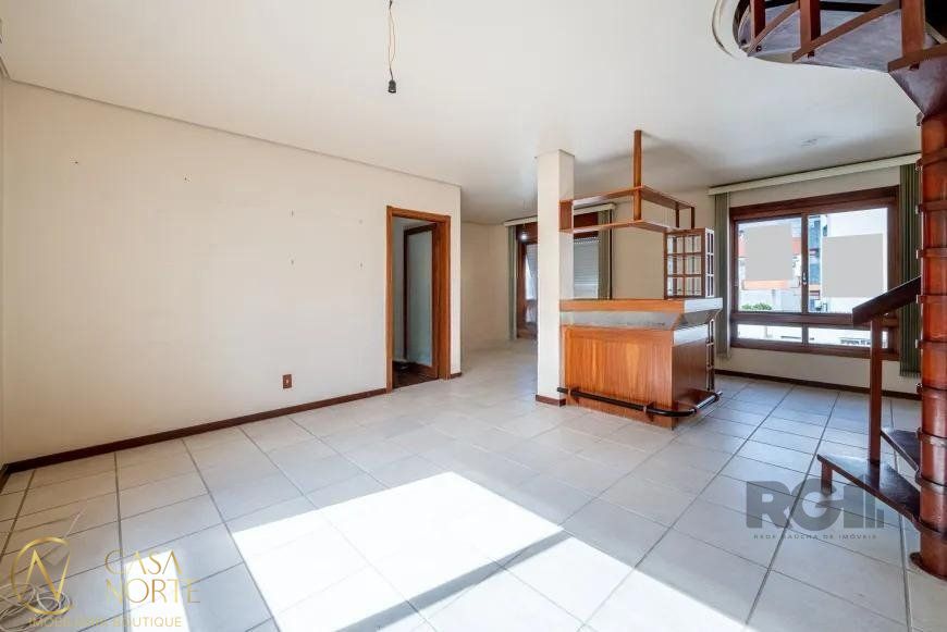 Cobertura à venda com 3 quartos, 224m², 2 suítes, 2 vagas, Rua Francisco Ferrer no bairro Rio Branco em Porto Alegre