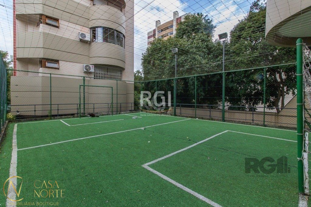 Apartamento à venda com 2 quartos, 92m², 1 suíte, 1 vaga, Avenida Getúlio Vargas no bairro Menino Deus em Porto Alegre