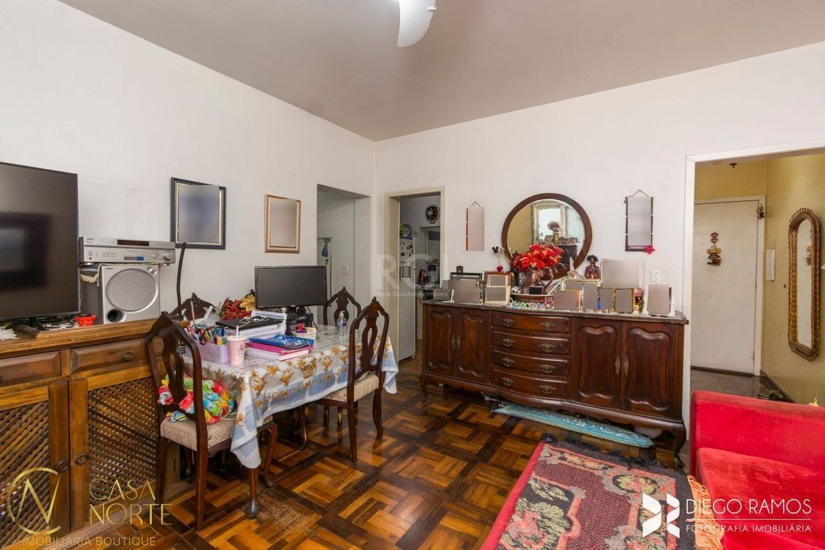 Apartamento à venda com 3 quartos, 95m², Rua Ramiro Barcelos no bairro Rio Branco em Porto Alegre