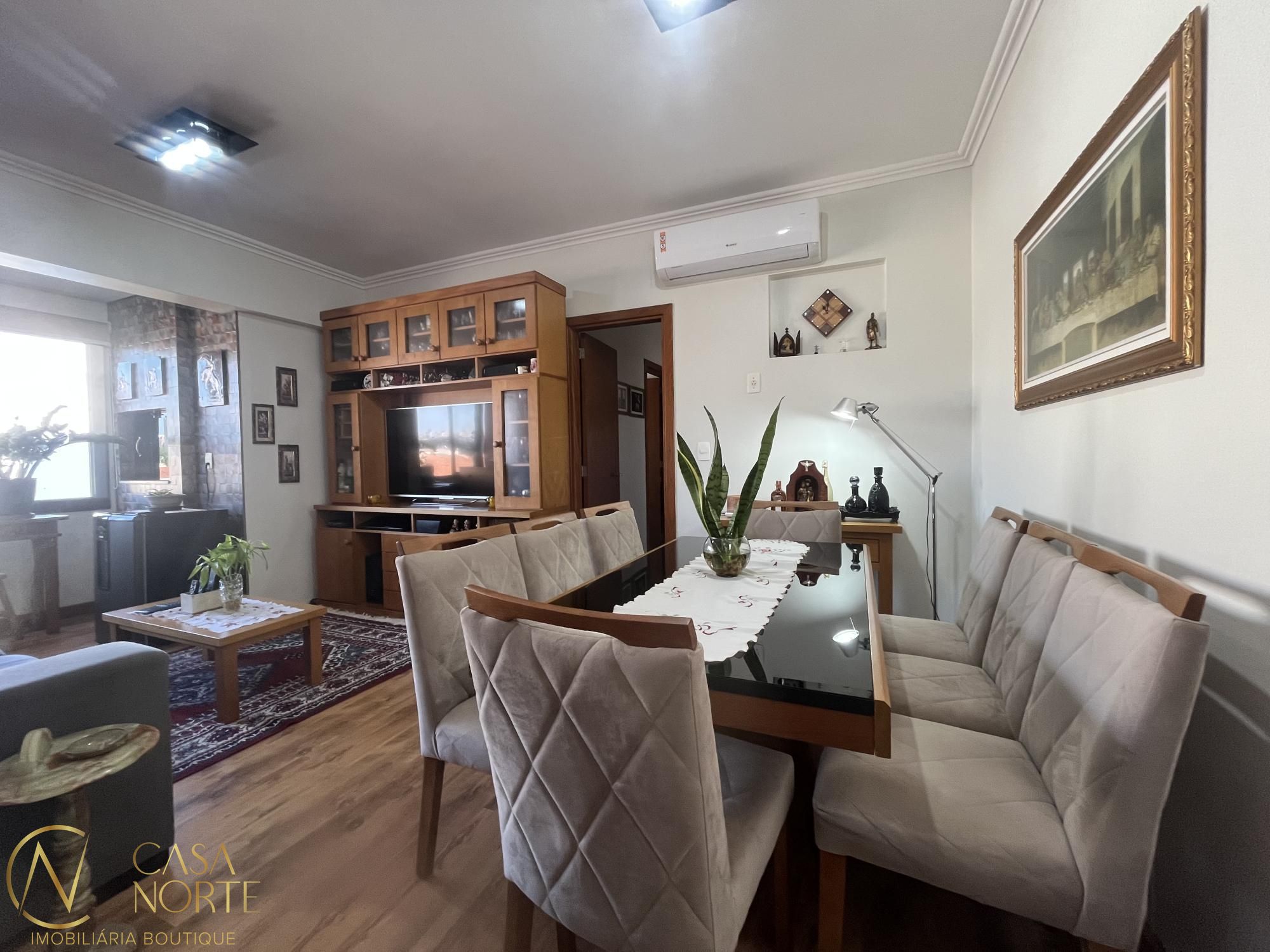 Apartamento à venda com 3 quartos, 81m², 1 suíte, 2 vagas, Rua Roque Calage no bairro Passo da Areia em Porto Alegre