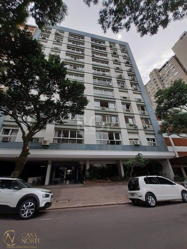 Apartamento à venda com 3 quartos, 190m², 1 suíte, 1 vaga, Rua Duque de Caxias no bairro Centro Histórico em Porto Alegre