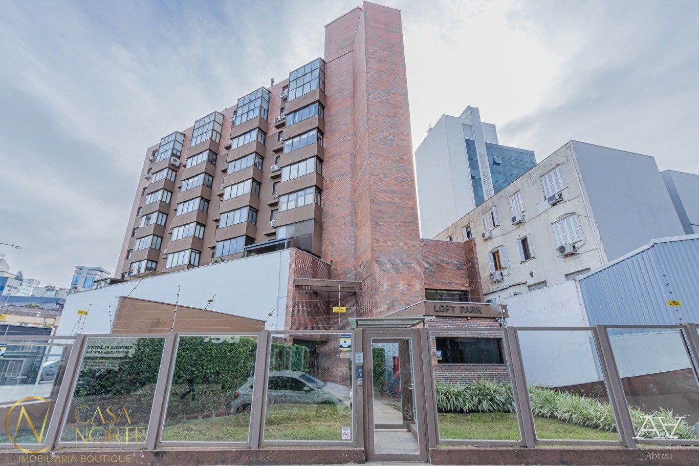 Apartamento à venda com 1 quarto, 67m², 1 suíte, 2 vagas, Rua Castro Alves no bairro Independência em Porto Alegre