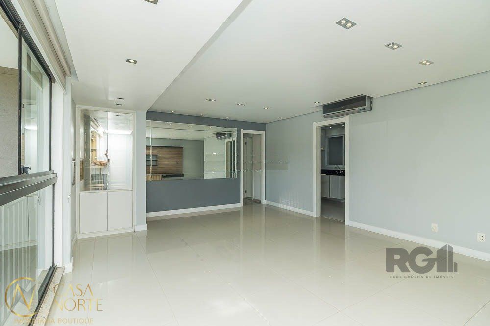 Apartamento à venda com 3 quartos, 108m², 1 suíte, 2 vagas, Avenida Tulio de Rose no bairro Jardim Europa em Porto Alegre