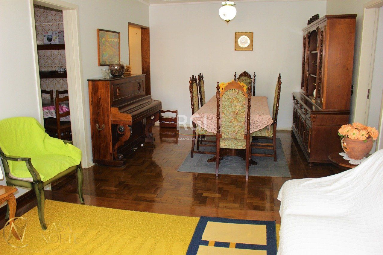 Apartamento à venda com 3 quartos, 126m², 1 vaga, Rua Santana no bairro Farroupilha em Porto Alegre