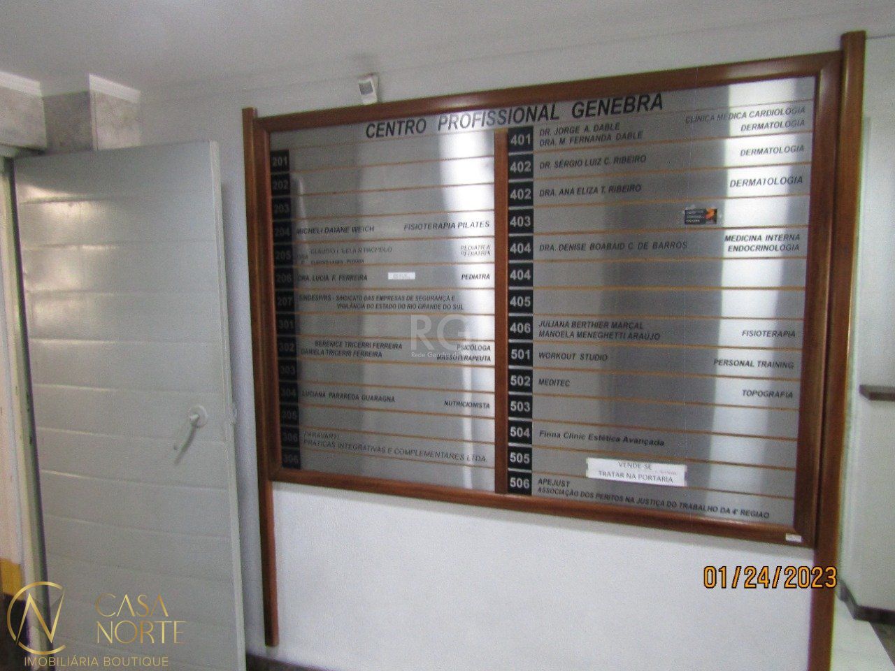 Sala Comercial à venda , 37m², 1 vaga, Avenida Getúlio Vargas no bairro Menino Deus em Porto Alegre