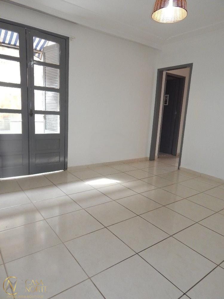 Apartamento à venda com 2 quartos, 76m², Avenida João Pessoa no bairro Centro Histórico em Porto Alegre
