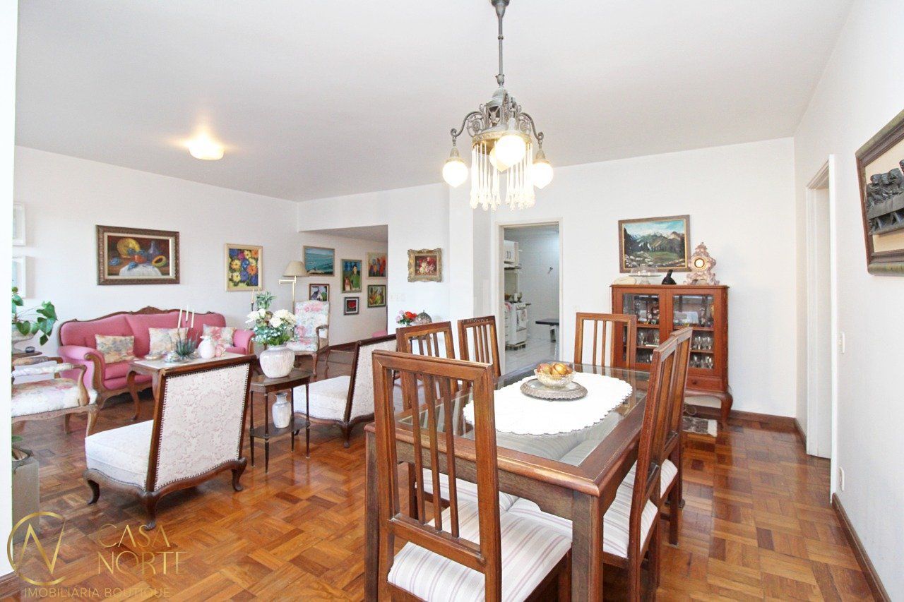 Apartamento à venda com 3 quartos, 144m², 1 suíte, 1 vaga, Rua Riachuelo no bairro Centro Histórico em Porto Alegre