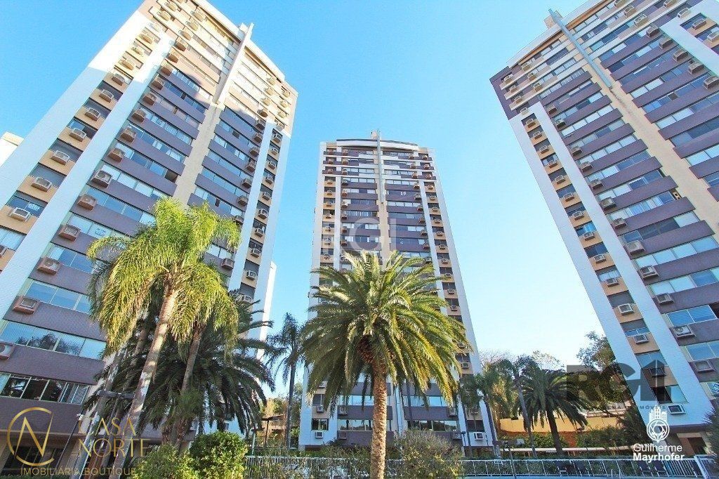 Apartamento à venda com 3 quartos, 117m², 1 suíte, 2 vagas, Avenida Cristóvão Colombo no bairro Passo da Areia em Porto Alegre