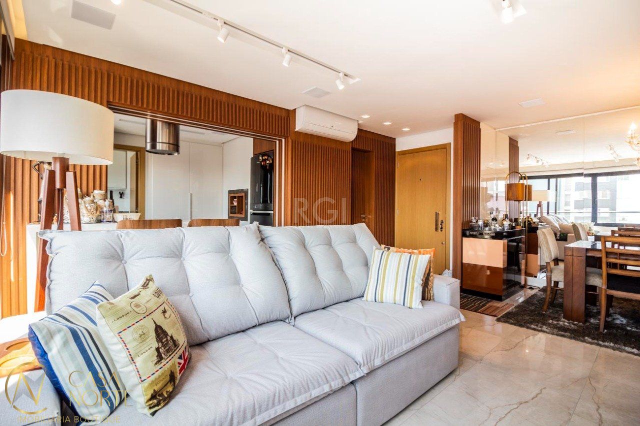 Apartamento à venda com 3 quartos, 101m², 1 suíte, 2 vagas, Rua Acelio Daudt no bairro Passo da Areia em Porto Alegre