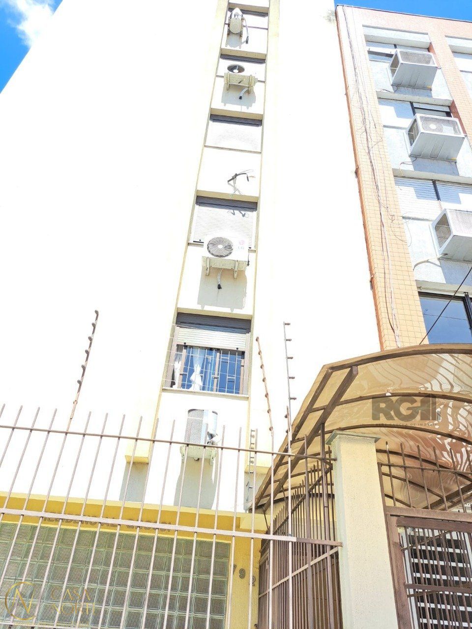 Apartamento à venda com 2 quartos, 86m², 1 suíte, 1 vaga, Rua Santo Antônio no bairro Floresta em Porto Alegre