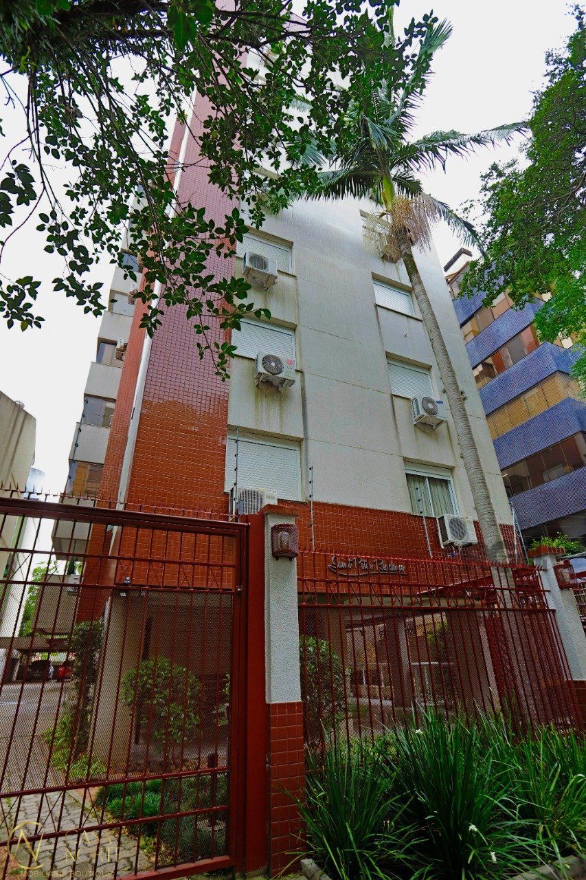 Apartamento à venda com 2 quartos, 69m², 1 suíte, 2 vagas, Rua Saldanha Marinho no bairro Menino Deus em Porto Alegre