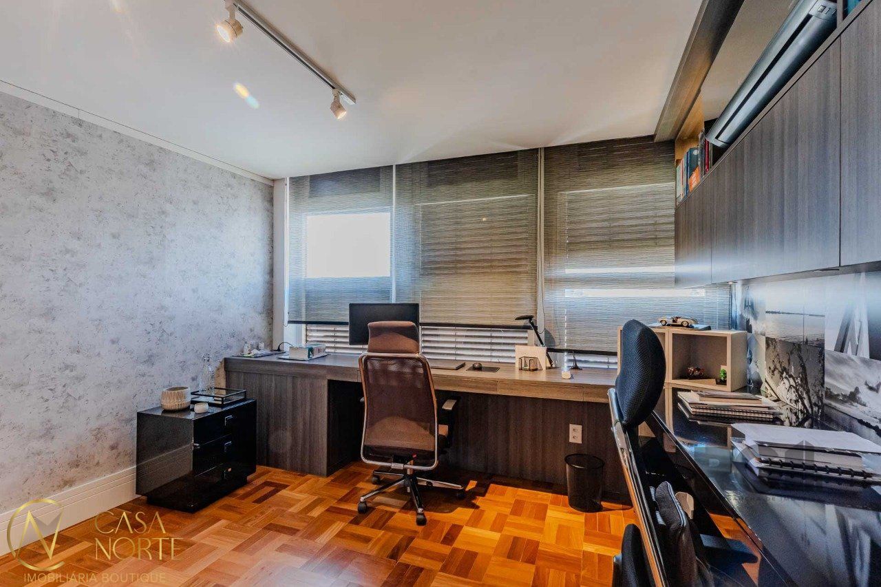 Apartamento à venda com 3 quartos, 127m², 1 vaga, Avenida Ganzo no bairro Menino Deus em Porto Alegre