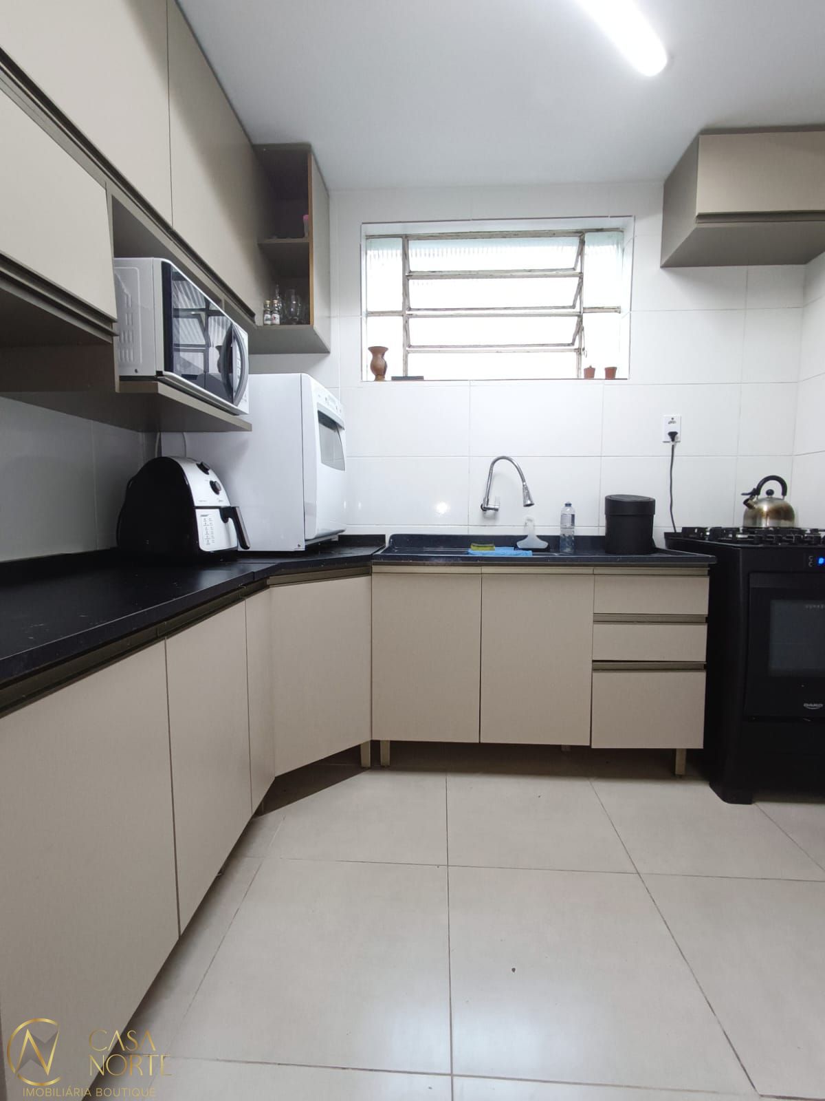 Apartamento à venda com 3 quartos, 60m², 1 vaga, Rua Professor Álvaro Alvim no bairro Rio Branco em Porto Alegre