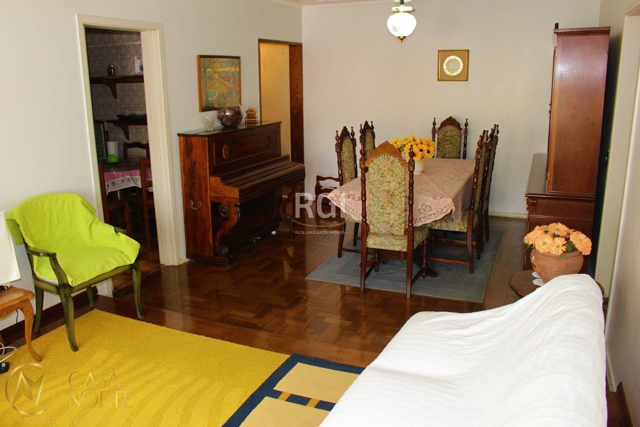 Apartamento à venda com 3 quartos, 126m², 1 vaga, Rua Santana no bairro Farroupilha em Porto Alegre