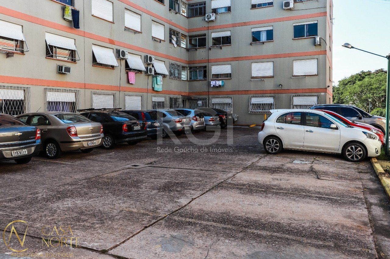 Apartamento à venda com 1 quarto, 32m², 1 vaga, Rua Engenheiro Fernando Mendes Ribeiro no bairro Santo Antônio em Porto Alegre