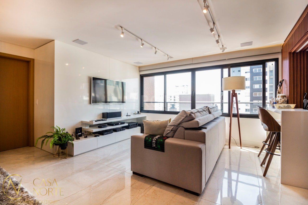 Apartamento à venda com 3 quartos, 101m², 1 suíte, 2 vagas, Rua Acelio Daudt no bairro Passo da Areia em Porto Alegre