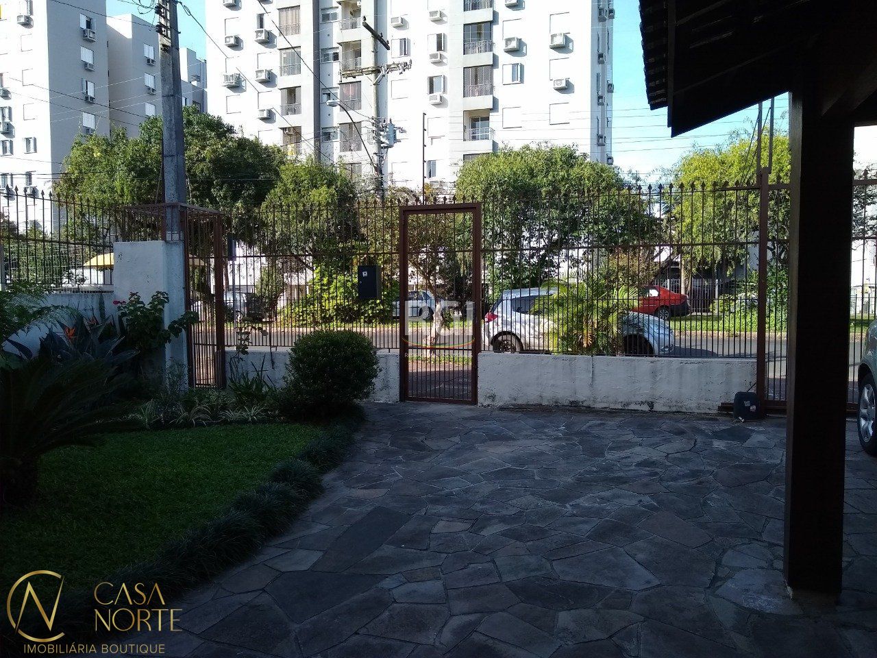 Casa à venda com 3 quartos, 280m², Rua Engenheiro Frederico Dahne no bairro Sarandi em Porto Alegre