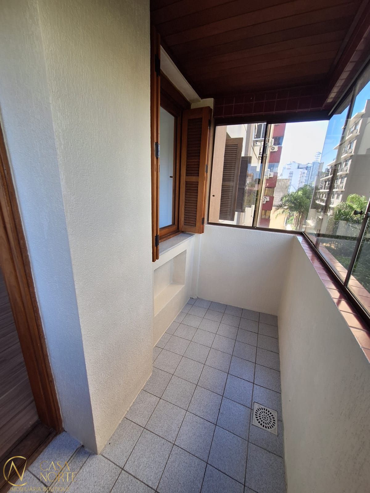 Apartamento à venda com 3 quartos, 99m², 1 suíte, 2 vagas, Alegrete no bairro Petrópolis em Porto Alegre