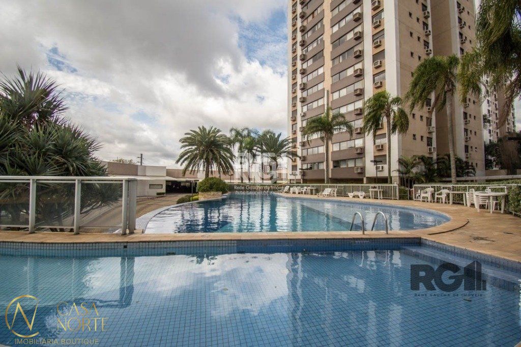 Apartamento à venda com 3 quartos, 117m², 1 suíte, 2 vagas, Avenida Cristóvão Colombo no bairro Passo da Areia em Porto Alegre
