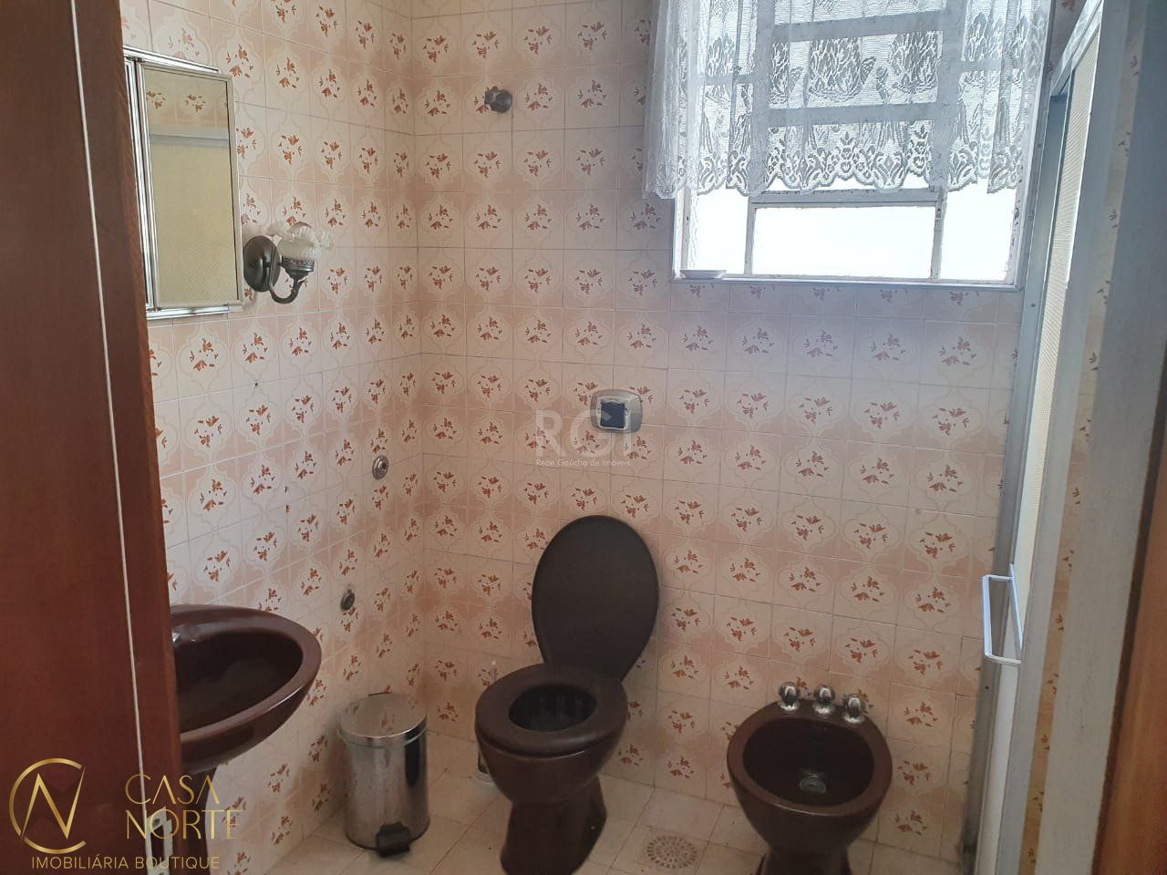Casa à venda com 2 quartos, 100m², Rua Frederico Mentz no bairro Navegantes em Porto Alegre