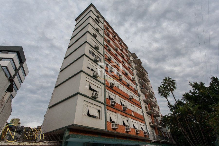 Apartamento à venda com 2 quartos, 93m², 1 vaga, Rua Santa Rita no bairro Floresta em Porto Alegre