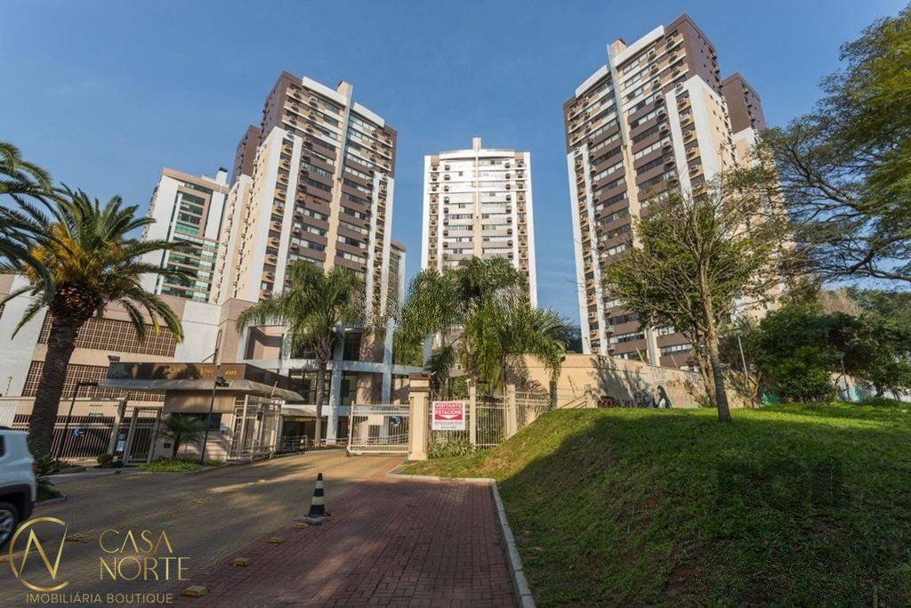 Apartamento à venda com 3 quartos, 117m², 1 suíte, 2 vagas, Avenida Cristóvão Colombo no bairro Higienópolis em Porto Alegre