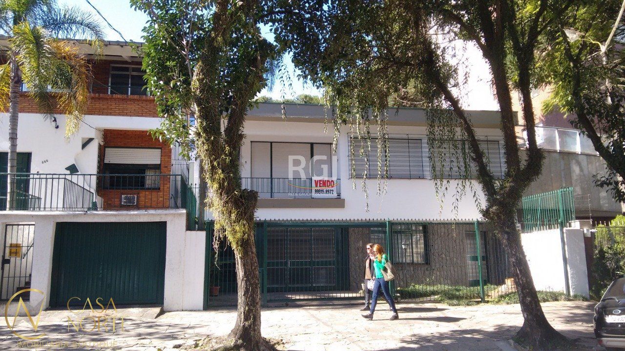 Casa à venda com 3 quartos, 363m², 1 suíte, 2 vagas, Rua Carlos Von Koseritz no bairro São João em Porto Alegre