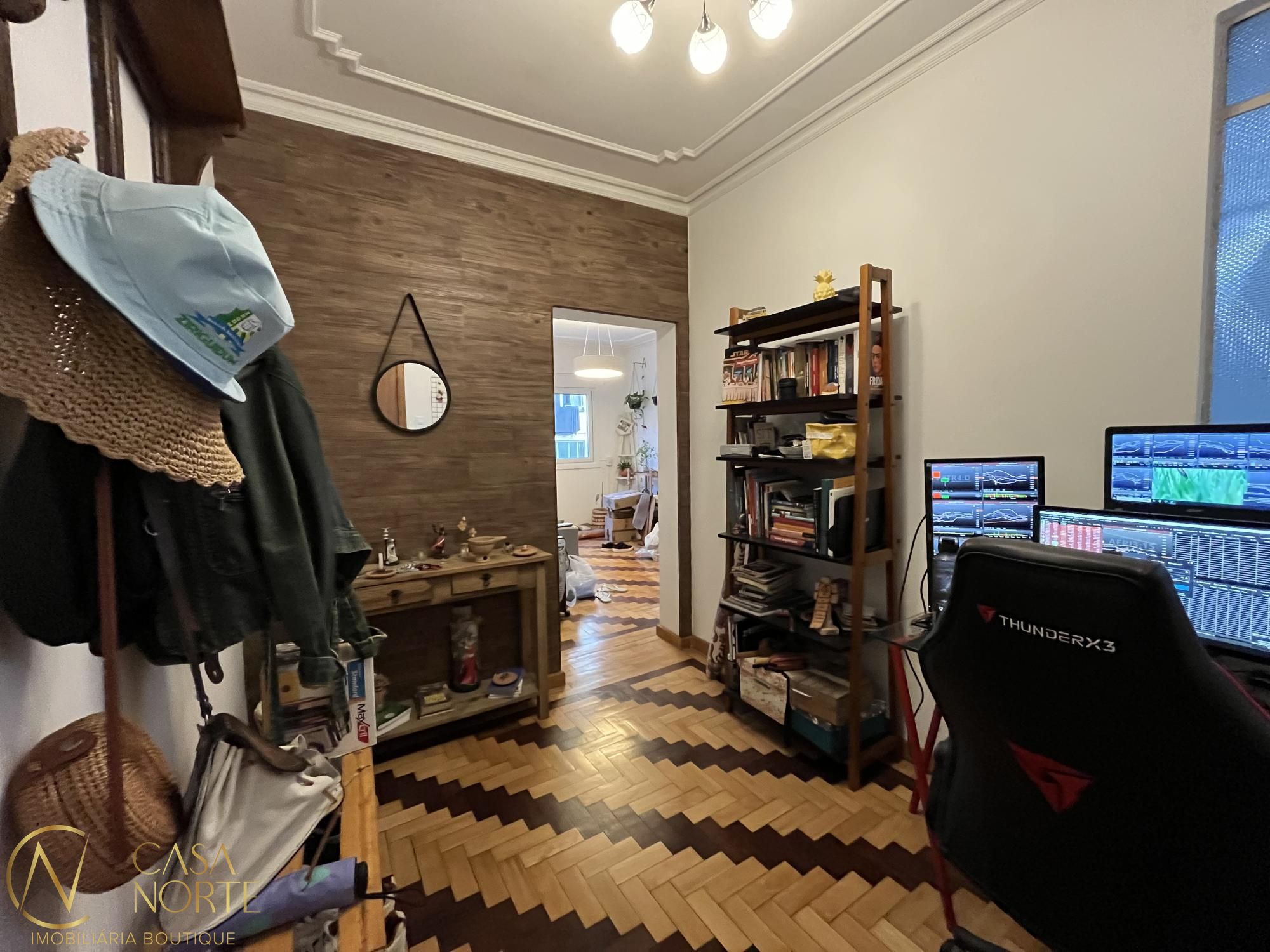 Apartamento à venda com 1 quarto, 57m², Rua Sarmento Leite no bairro Centro Histórico em Porto Alegre