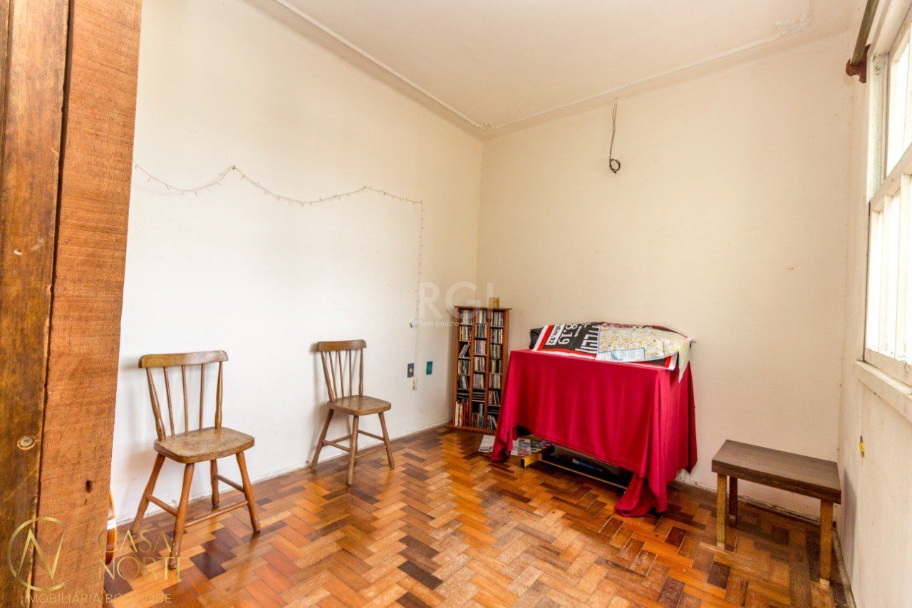 Apartamento à venda com 2 quartos, 61m², 1 vaga, Rua Vitor Hugo no bairro Petrópolis em Porto Alegre