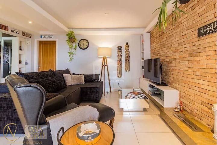 Apartamento à venda com 2 quartos, 105m², 1 suíte, 2 vagas, Rua Dona Ondina no bairro Menino Deus em Porto Alegre