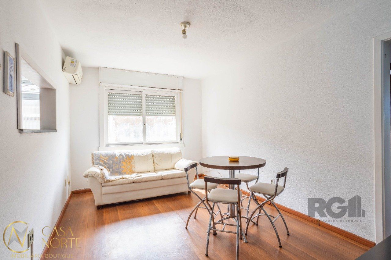 Apartamento à venda com 2 quartos, 58m², 1 vaga, Avenida Protásio Alves no bairro Petrópolis em Porto Alegre