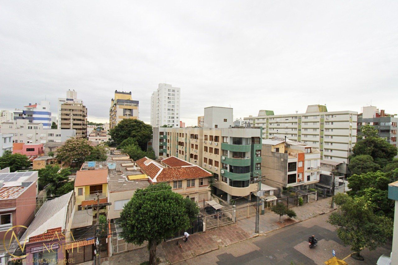 Apartamento à venda com 3 quartos, 96m², 1 suíte, 1 vaga, Rua São Manoel no bairro Rio Branco em Porto Alegre