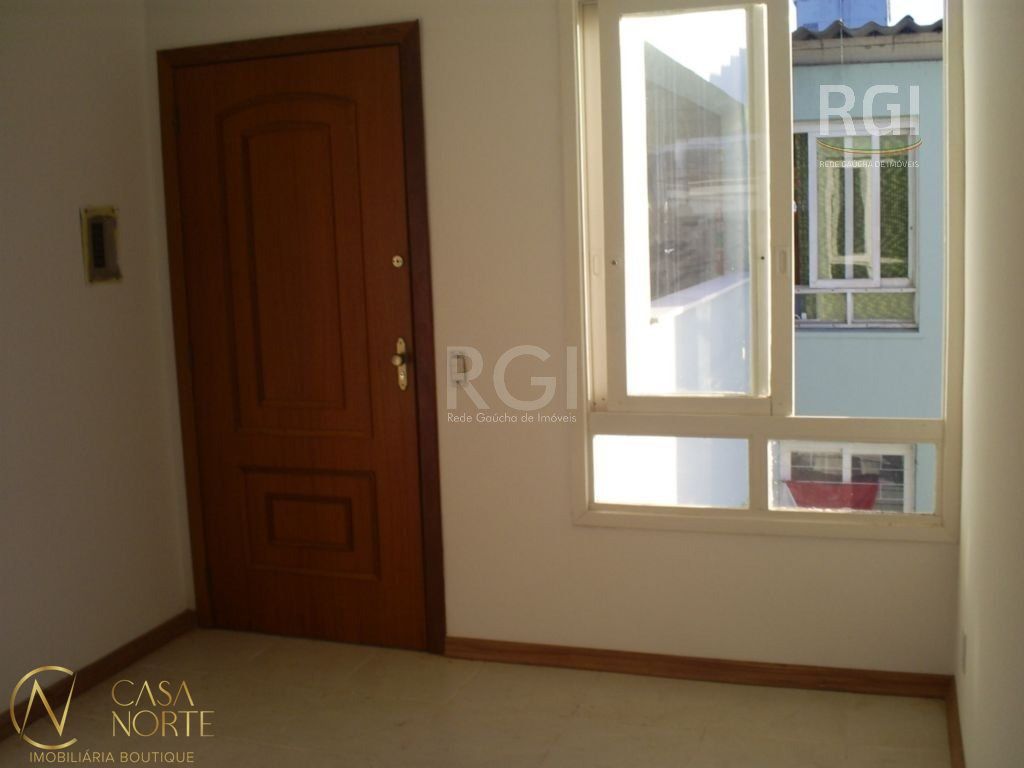 Apartamento à venda com 2 quartos, 54m², 1 vaga, Rua Padre João Batista Reus no bairro Camaquã em Porto Alegre