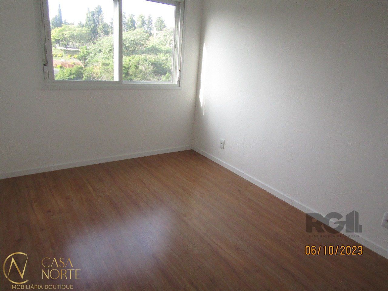 Apartamento à venda com 2 quartos, 56m², 1 vaga, Avenida Florianopolis no bairro Azenha em Porto Alegre
