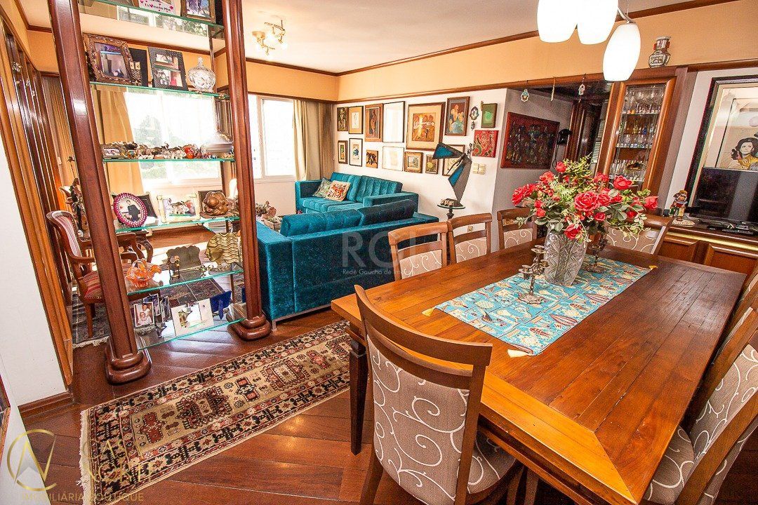 Apartamento à venda com 3 quartos, 108m², 1 vaga, Rua Vinte e Quatro de Outubro no bairro Moinhos de Vento em Porto Alegre