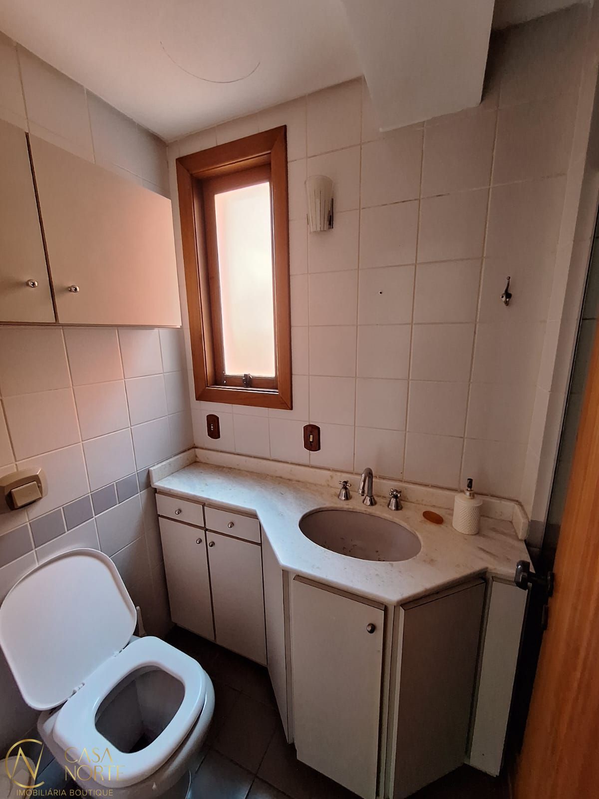 Apartamento à venda com 3 quartos, 99m², 1 suíte, 2 vagas, Alegrete no bairro Petrópolis em Porto Alegre