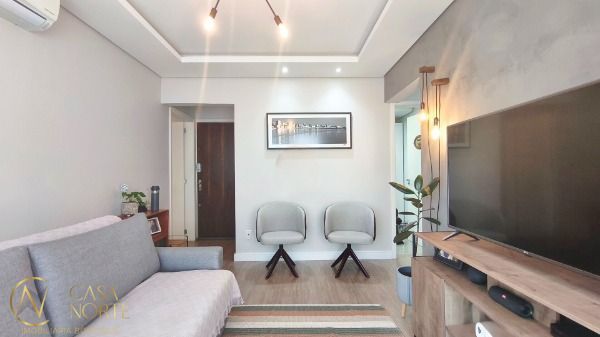 Apartamento à venda com 2 quartos, 70m², 1 vaga, Avenida Getúlio Vargas no bairro Menino Deus em Porto Alegre