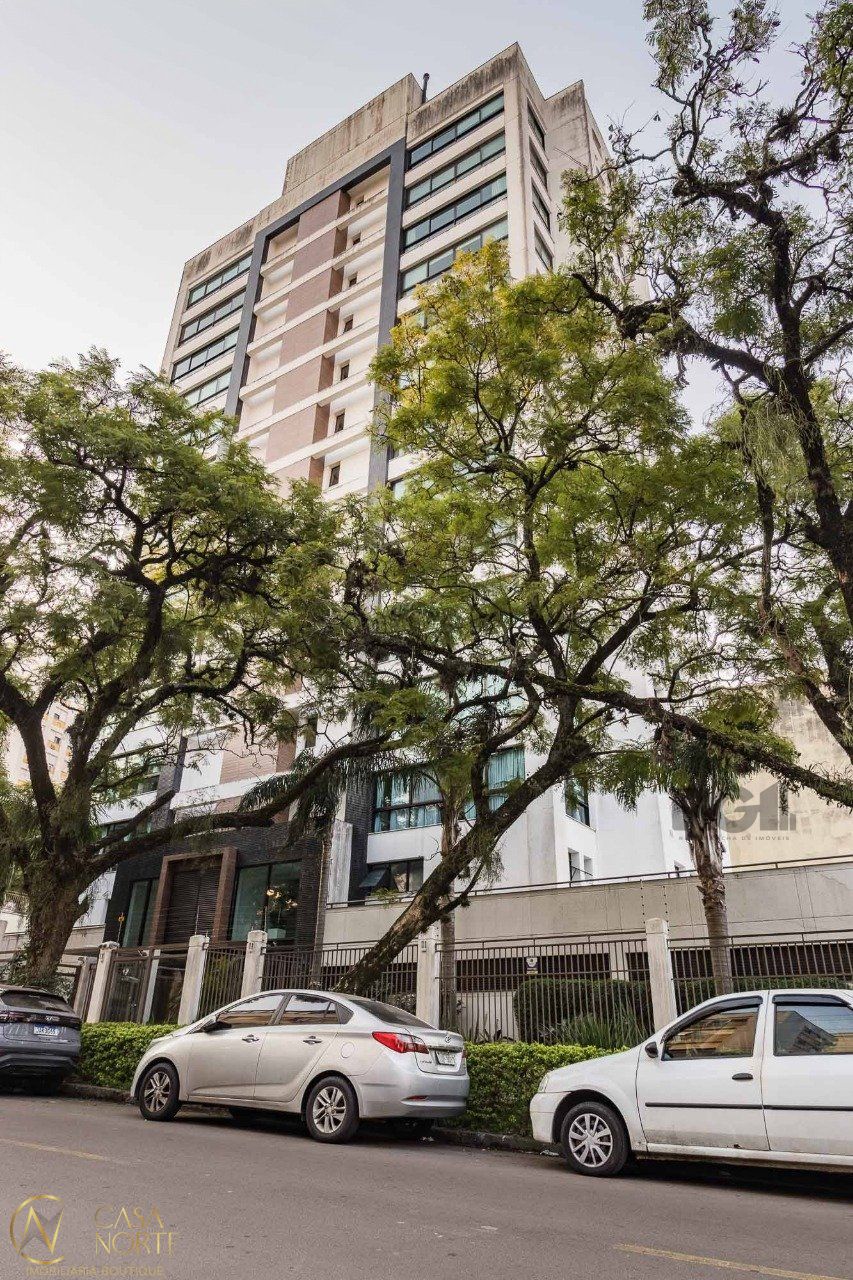 Apartamento à venda com 3 quartos, 102m², 1 suíte, 2 vagas, Rua Cabral no bairro Rio Branco em Porto Alegre
