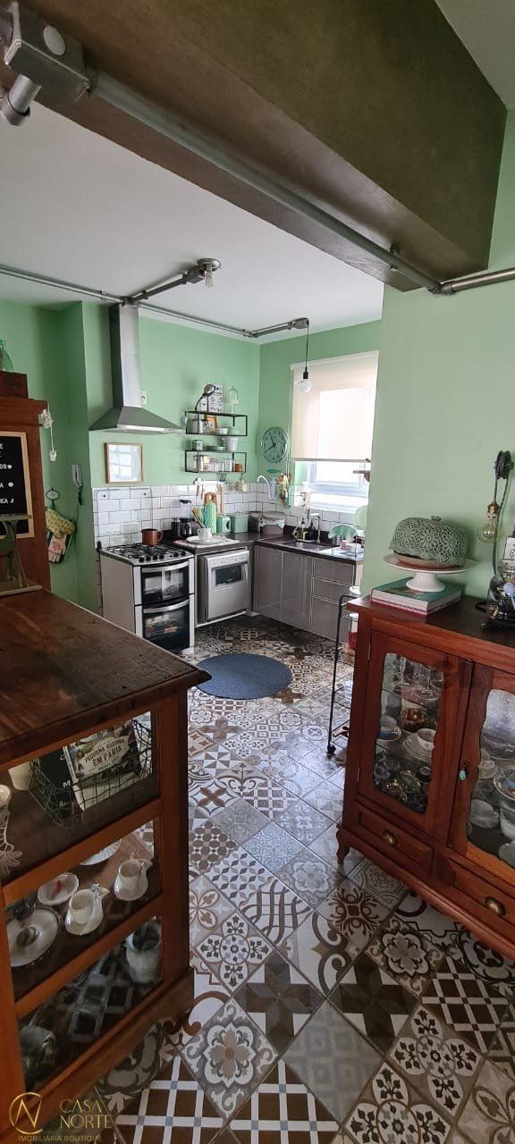 Apartamento à venda com 3 quartos, 160m², Rua Vigario José Inácio no bairro Centro Histórico em Porto Alegre
