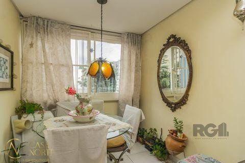 Apartamento à venda com 3 quartos, 74m², 1 vaga, Avenida General Barreto Viana no bairro Chácara das Pedras em Porto Alegre