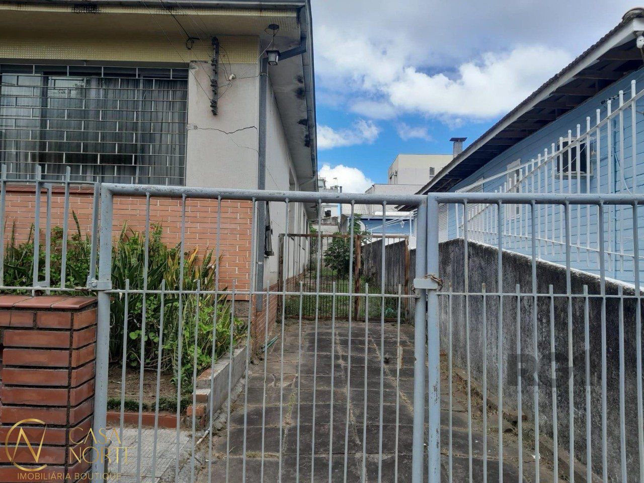 Casa à venda , 320m², Rua São Francisco no bairro Santana em Porto Alegre