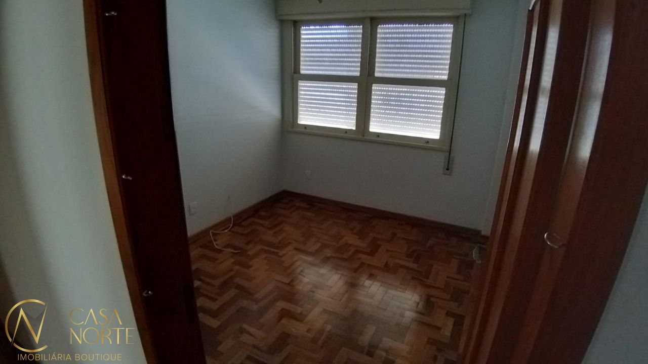 Apartamento à venda com 3 quartos, 91m², 1 vaga, Rua Rafael Saadi no bairro Menino Deus em Porto Alegre